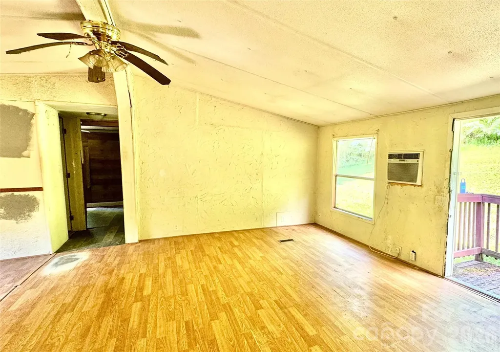 8 White Oak Drive Leicester NC 28748