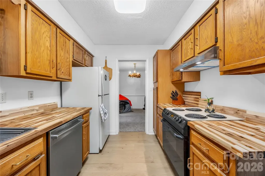 8349 Norcroft Drive Charlotte NC 28269