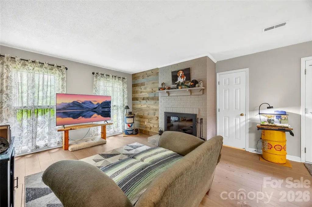 8349 Norcroft Drive Charlotte NC 28269