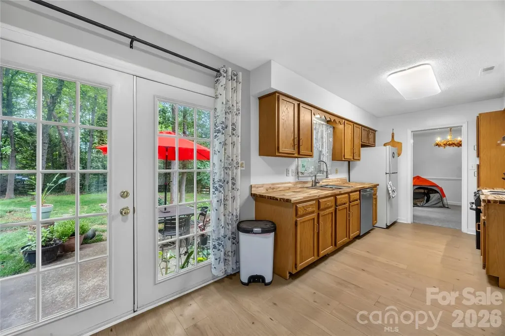 8349 Norcroft Drive Charlotte NC 28269