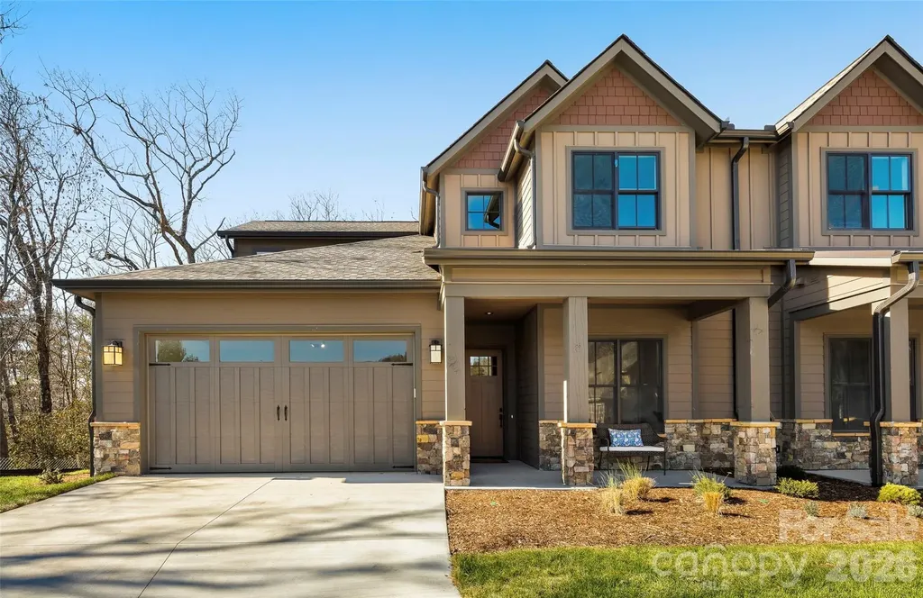 79 Chimney Chase Trail Hendersonville NC 28739