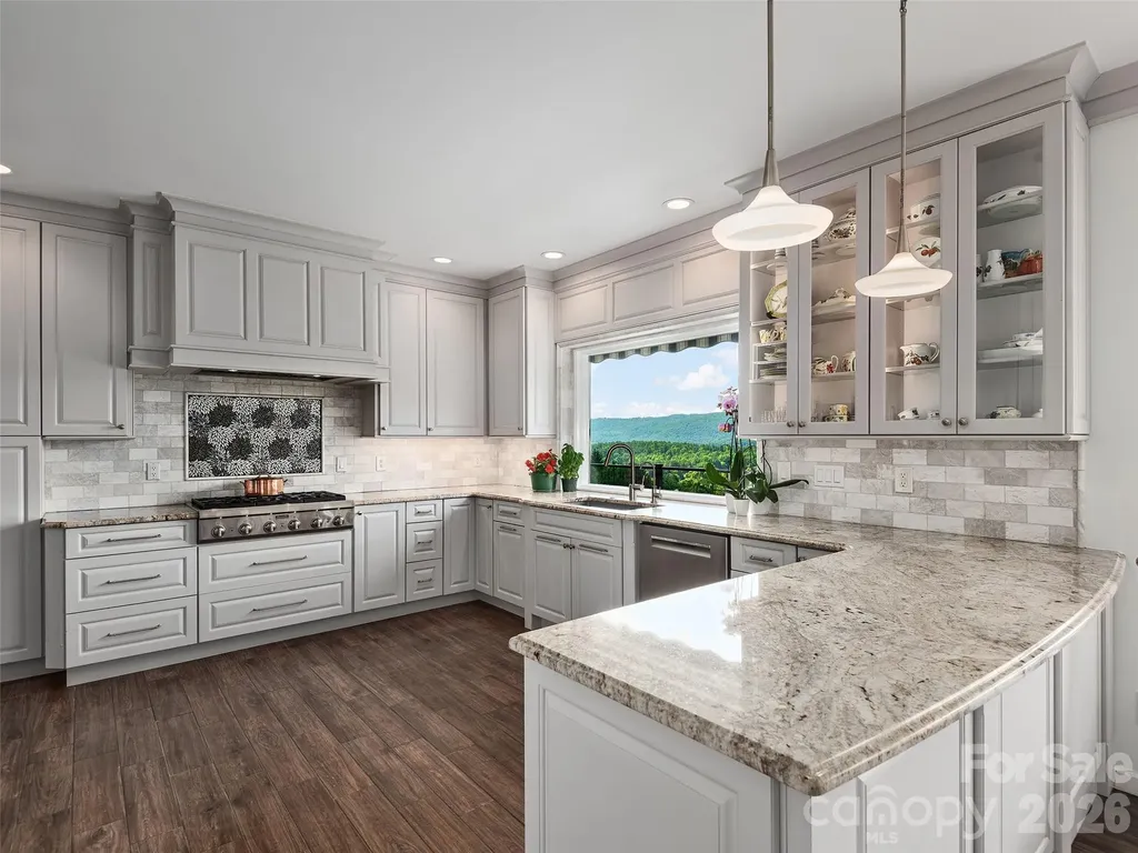 18 Thornapple Drive Hendersonville NC 28739