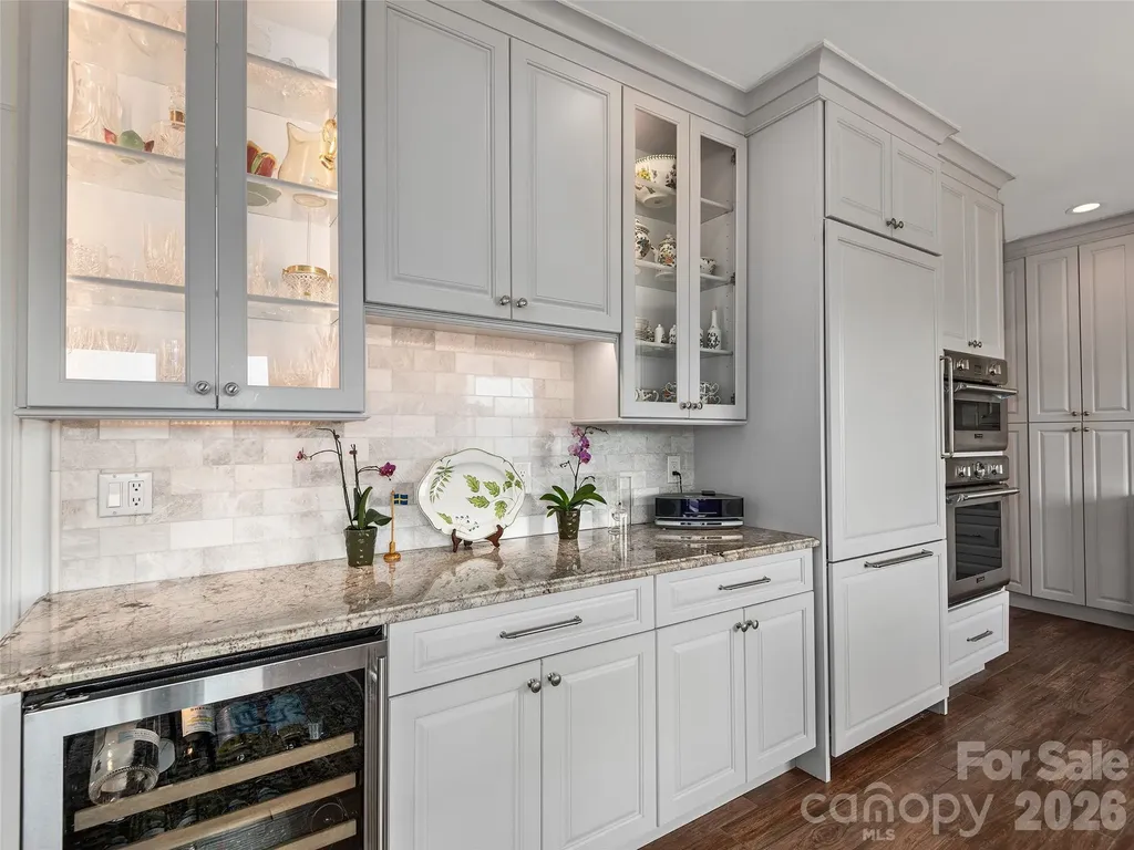 18 Thornapple Drive Hendersonville NC 28739