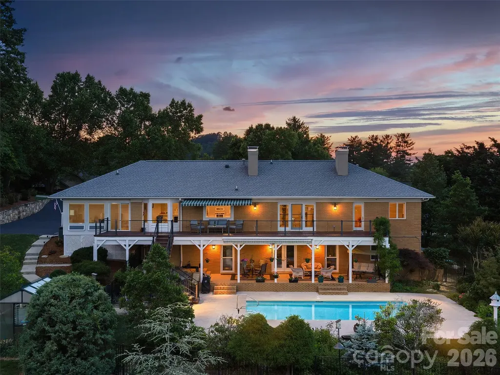 18 Thornapple Drive Hendersonville NC 28739