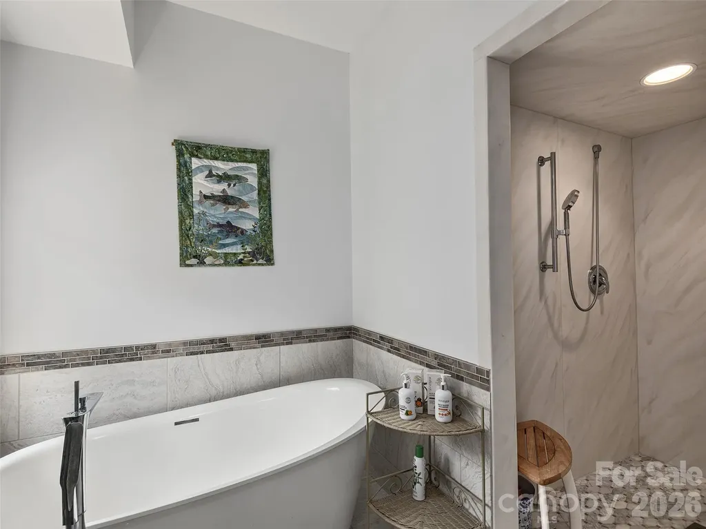 18 Thornapple Drive Hendersonville NC 28739