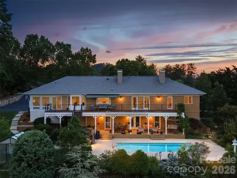 18 Thornapple Drive Hendersonville NC 28739