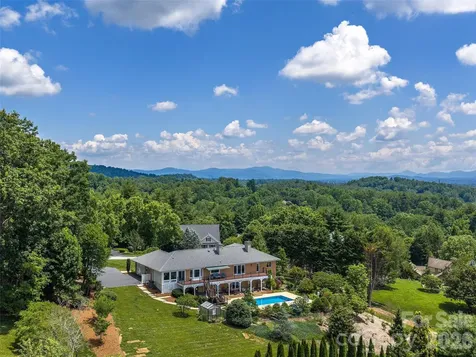 18 Thornapple Drive Hendersonville NC 28739