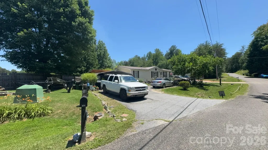 1694 Roy Caldwell Street Morganton NC 28655