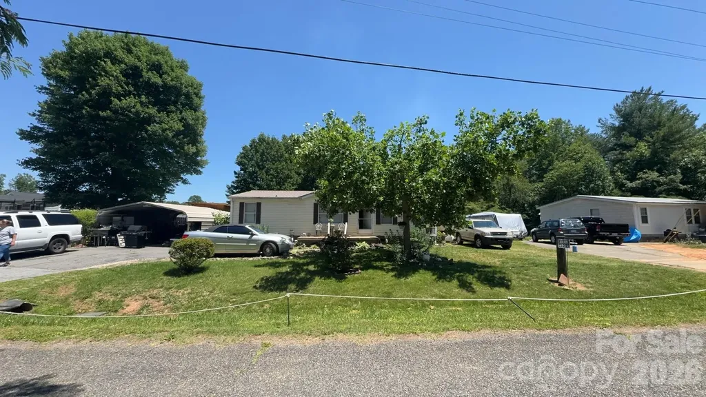1694 Roy Caldwell Street Morganton NC 28655