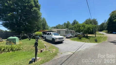1694 Roy Caldwell Street Morganton NC 28655