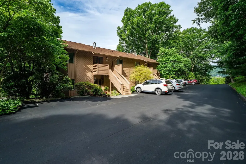 305 Piney Mountain Drive Asheville NC 28805