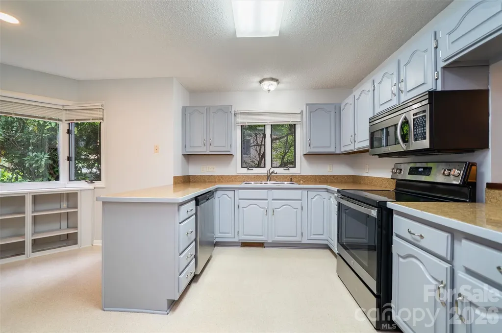 305 Piney Mountain Drive Asheville NC 28805