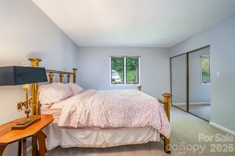 305 Piney Mountain Drive Asheville NC 28805