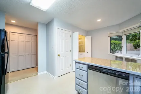 305 Piney Mountain Drive Asheville NC 28805