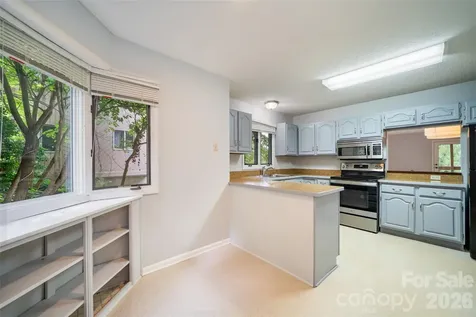 305 Piney Mountain Drive Asheville NC 28805
