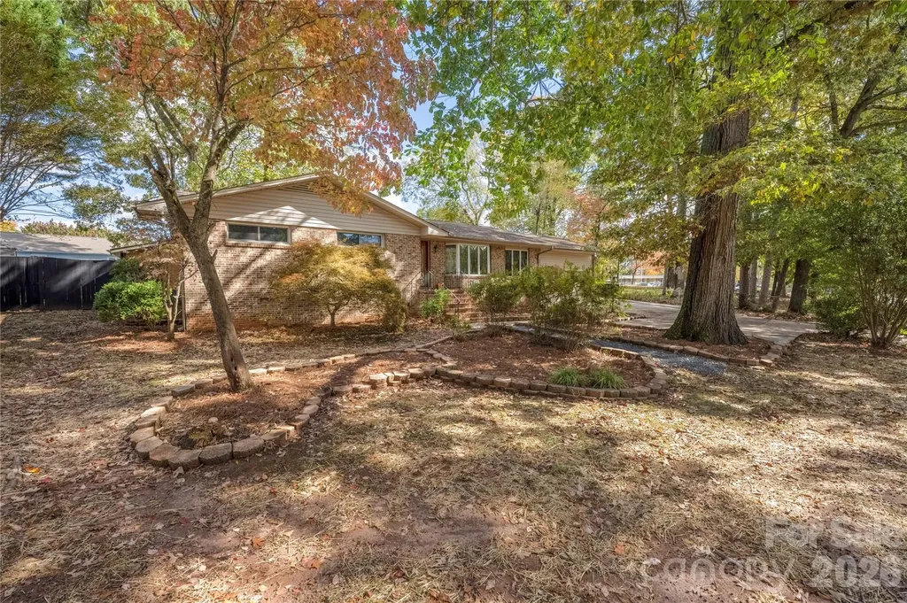 203 Ewing Drive Belmont NC 28012