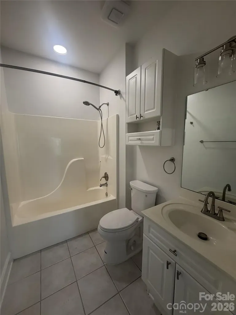 8733 Coralbell Lane Charlotte NC 28213