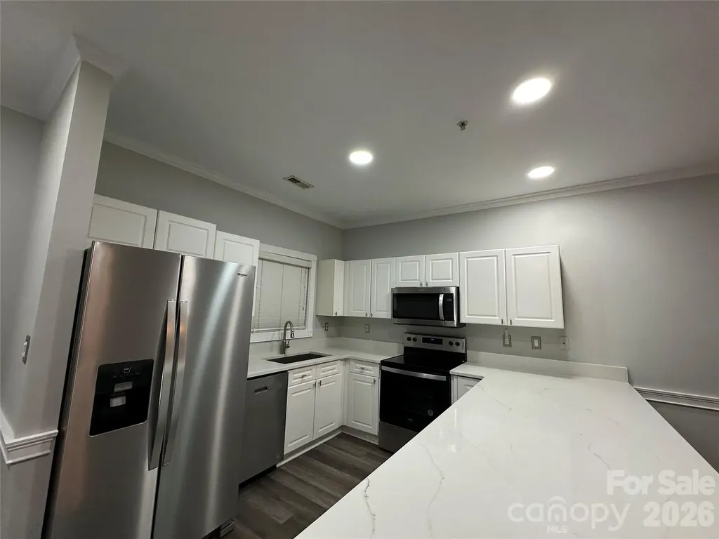 8733 Coralbell Lane Charlotte NC 28213