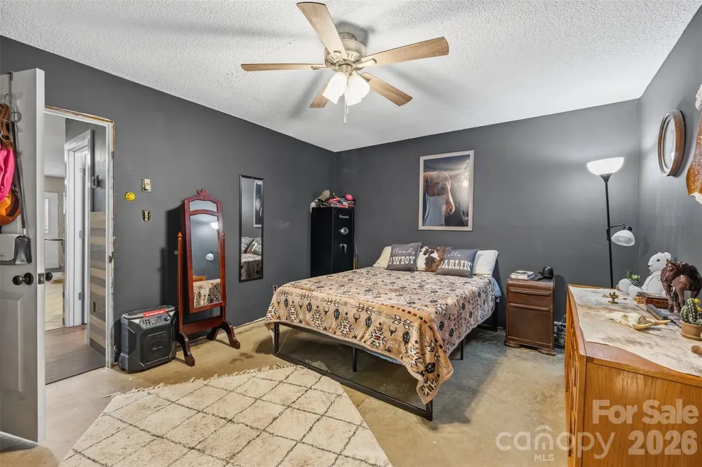 2269 Lee Roy Lane Lenoir NC 28645