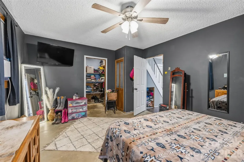 2269 Lee Roy Lane Lenoir NC 28645