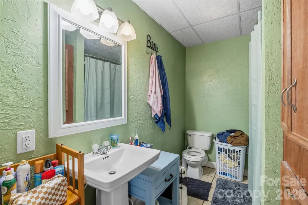 2269 Lee Roy Lane Lenoir NC 28645
