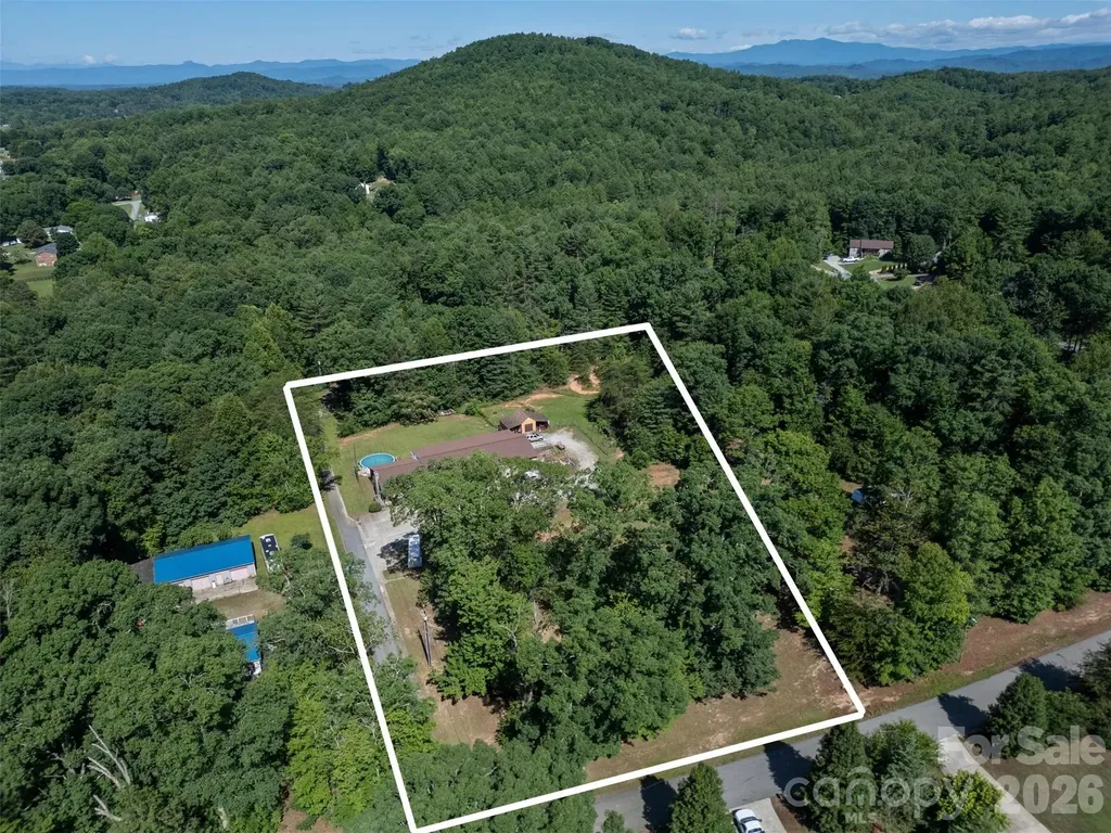 2269 Lee Roy Lane Lenoir NC 28645