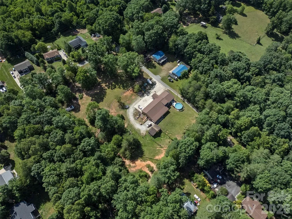 2269 Lee Roy Lane Lenoir NC 28645