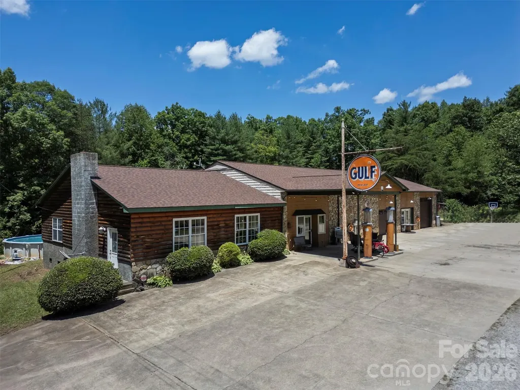 2269 Lee Roy Lane Lenoir NC 28645
