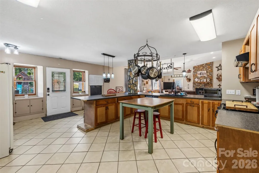 2269 Lee Roy Lane Lenoir NC 28645
