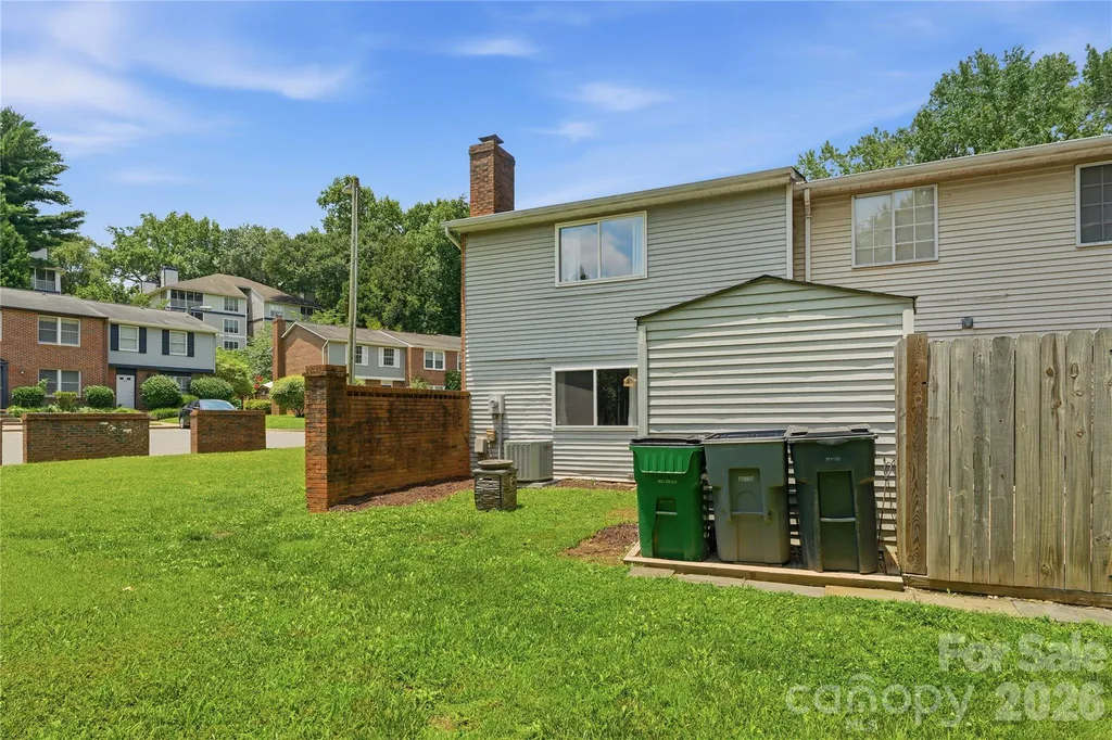 8208 Knights Bridge Road Charlotte NC 28210