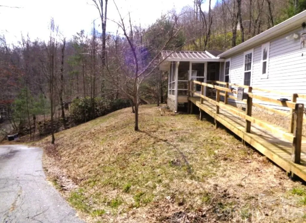 47 Integrity Mountain Road Otto NC 28763