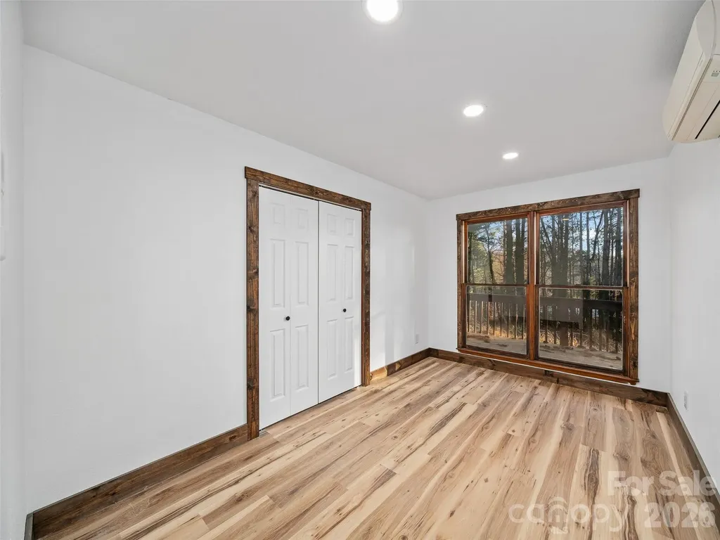 139 Church Street Burnsville NC 28714