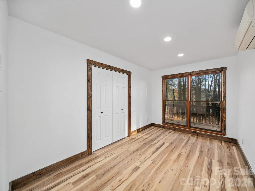 139 Church Street Burnsville NC 28714