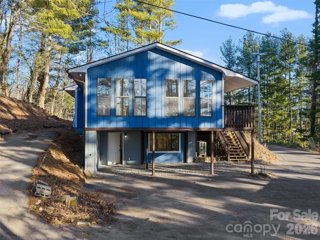 139 Church Street Burnsville NC 28714
