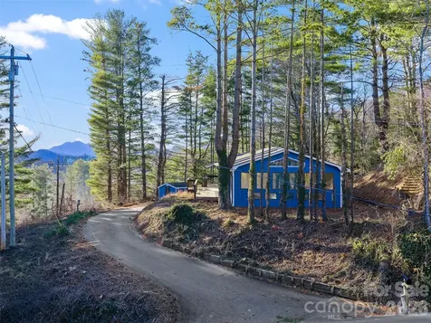 139 Church Street Burnsville NC 28714