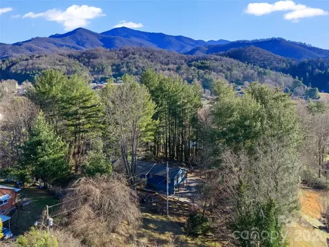 139 Church Street Burnsville NC 28714