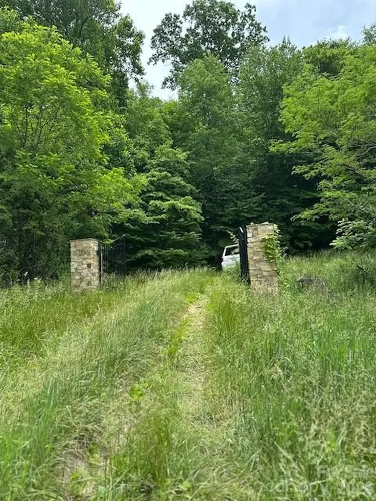 1094 Us 321 Highway Sugar Grove NC 28679