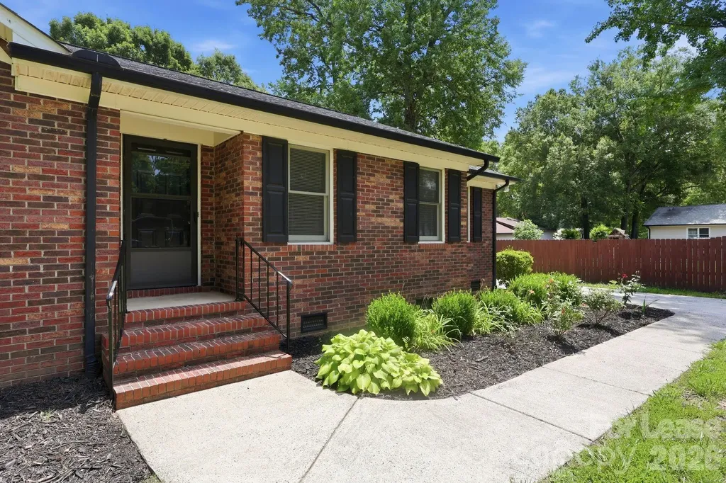 6299 Spring Court Lane Harrisburg NC 28075