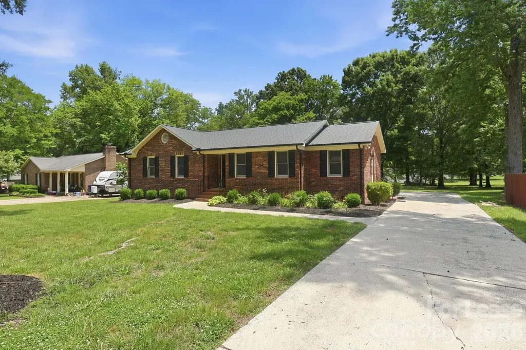 6299 Spring Court Lane Harrisburg NC 28075