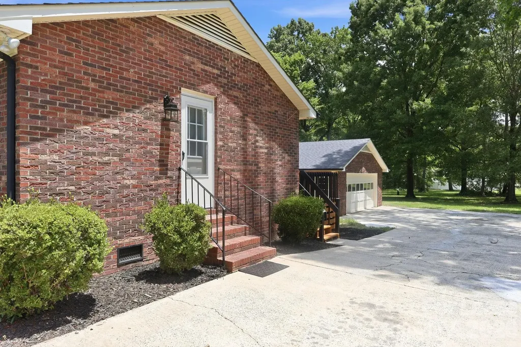 6299 Spring Court Lane Harrisburg NC 28075