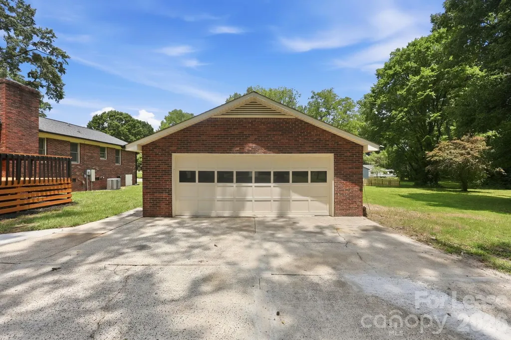6299 Spring Court Lane Harrisburg NC 28075