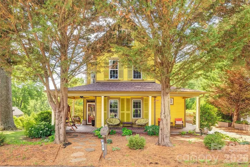 42 Church Street Weaverville NC 28787