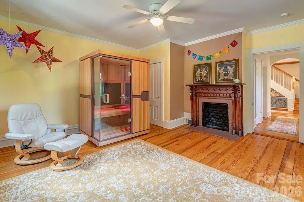 42 Church Street Weaverville NC 28787