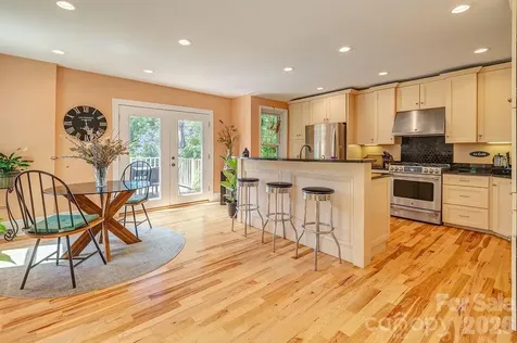 42 Church Street Weaverville NC 28787