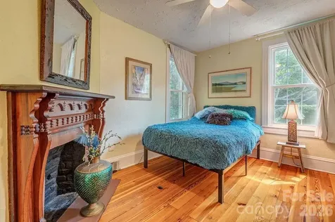 42 Church Street Weaverville NC 28787
