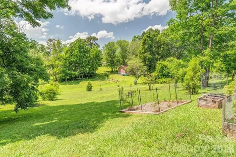 42 Church Street Weaverville NC 28787
