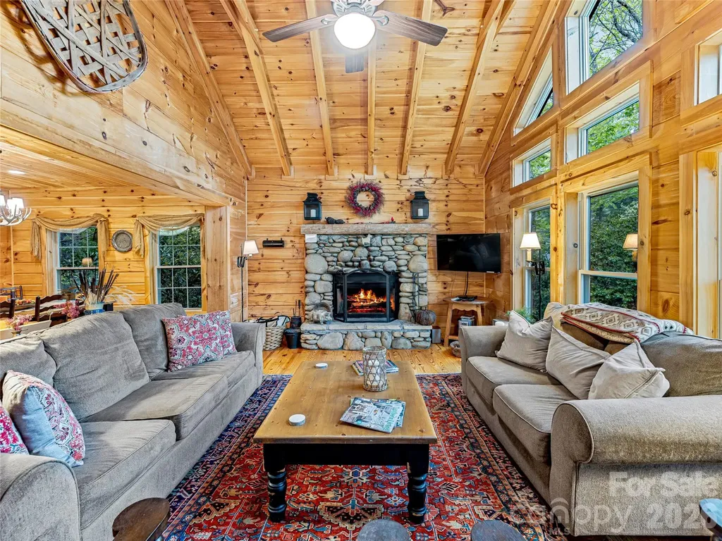 250 Fairway Drive Lake Toxaway NC 28747