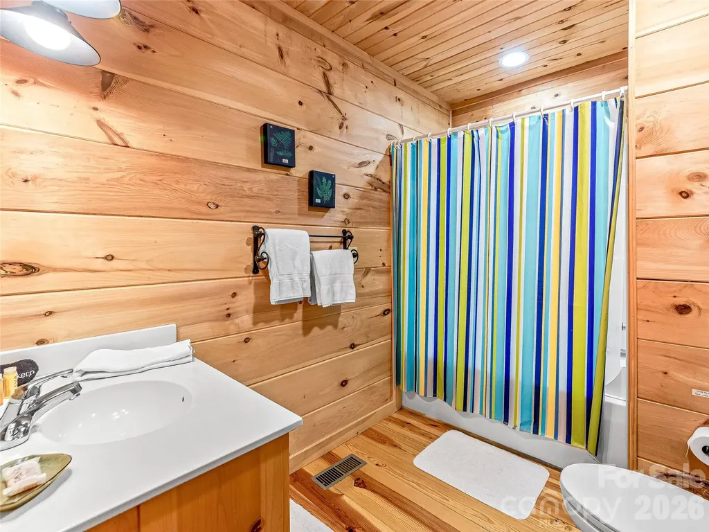 250 Fairway Drive Lake Toxaway NC 28747
