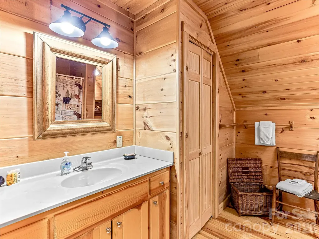 250 Fairway Drive Lake Toxaway NC 28747