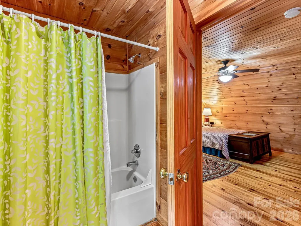 250 Fairway Drive Lake Toxaway NC 28747